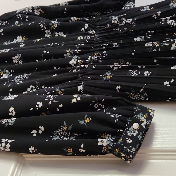 Mid Length Dress - Picture 6 of 6